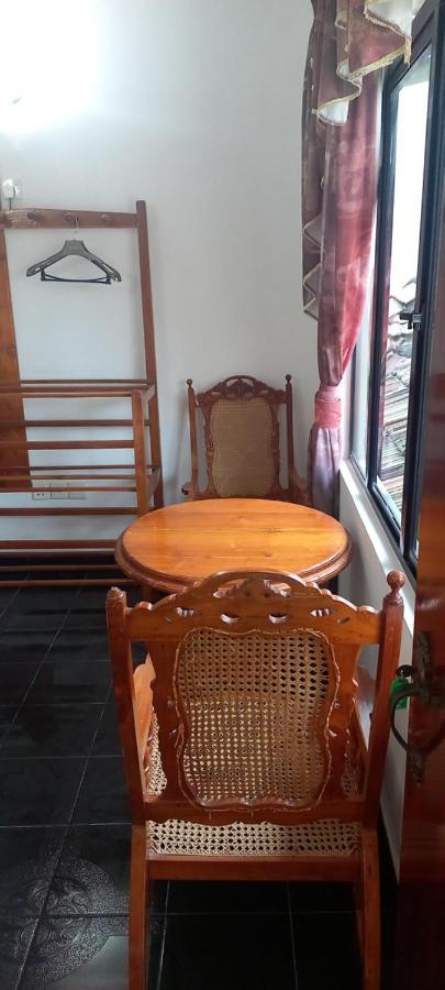 Ocean View Tourist Guest House At Negombo Beach Near The Airport Exterior photo