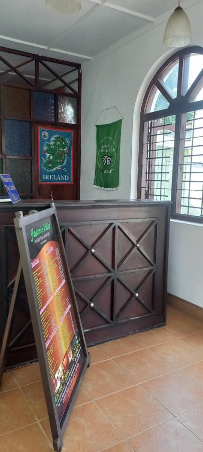 Ocean View Tourist Guest House At Negombo Beach Near The Airport Exterior photo