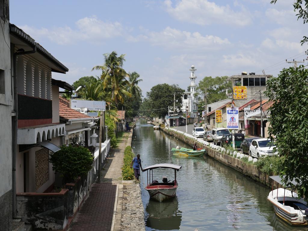Ocean View Tourist Guest House At Negombo Beach Near The Airport Exterior photo